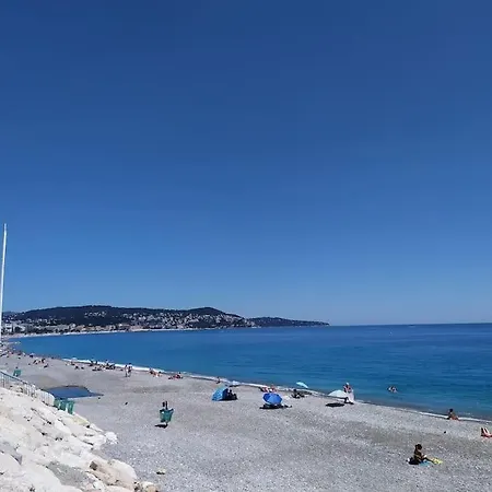 Au Petit Carre D Or Proche Plages Et Prom * Niza
