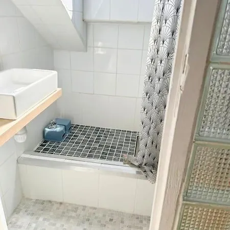 Au Petit Carre D Or Proche Plages Et Prom Apartamento